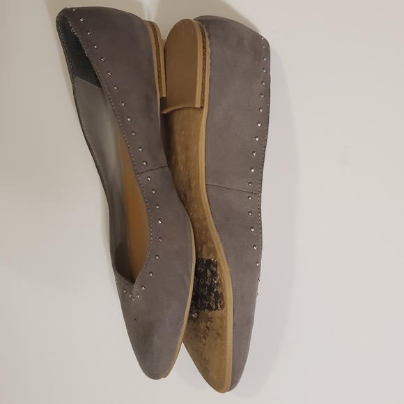 Dolce Vita Gray Faux Suede Pointy Studded Flats 6 - Picture 7 of 11